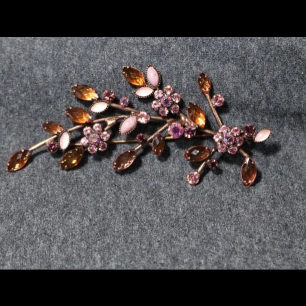 costume jewelry joan rivers rhinestone flower brooch